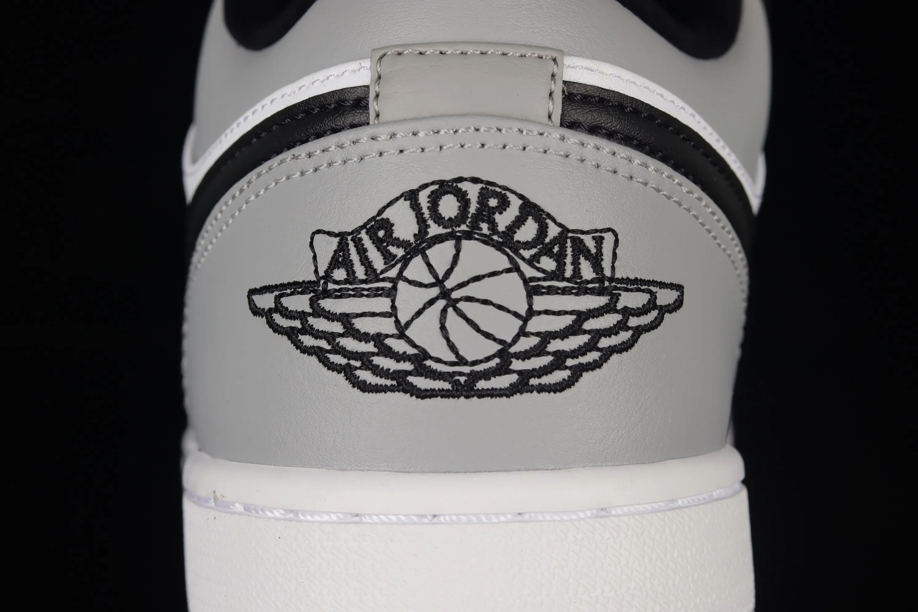 All categories Air Jordan Jordan series basketball shoes Air Jordan 1 Low G version pure original Air Jordan Low "Shadow Toe" AJ1 Joe 1 new black and gray low-top cultural sneakers 553558-052